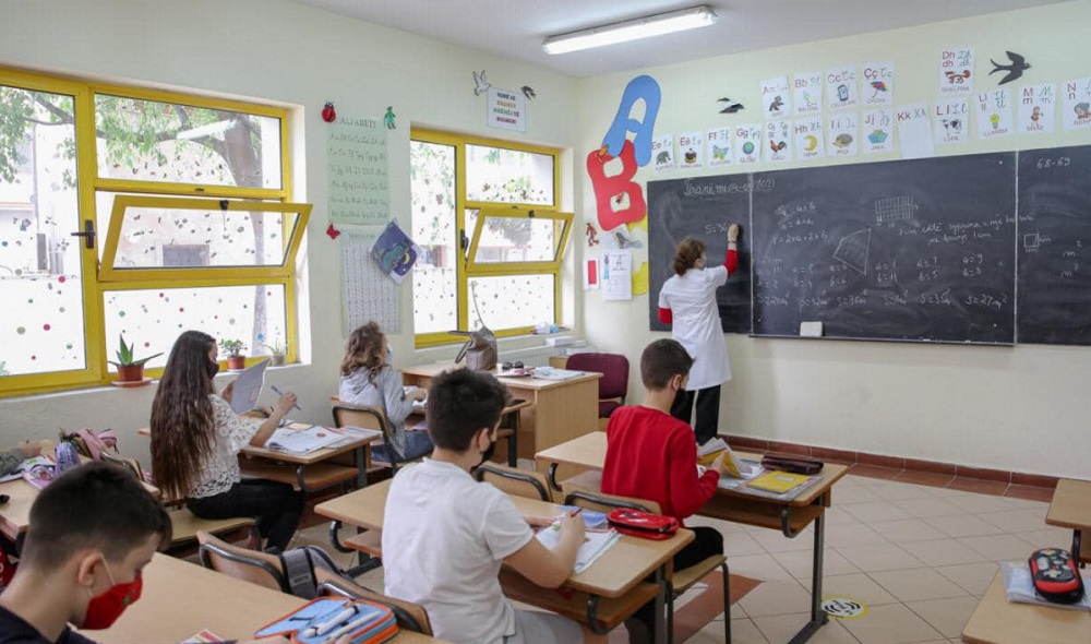 Udhezimi per mesuesit ne dispozicion, ndryshon skema e punesimit